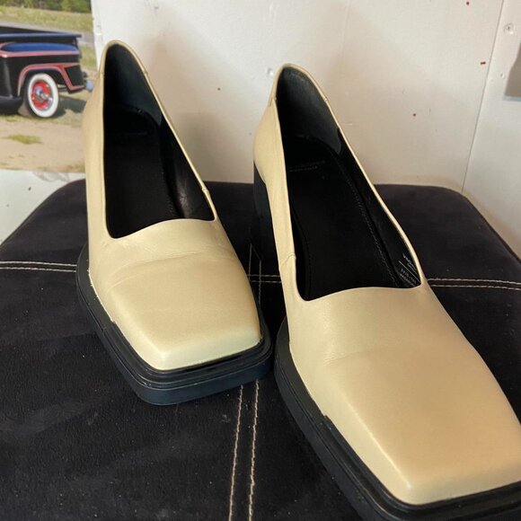 Vagabond Shoes - Picture 1 of 5